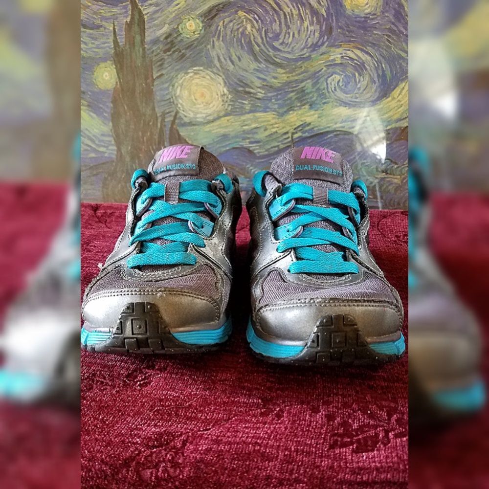 Nike Dual Fusion ST 2 High-Performance shoes